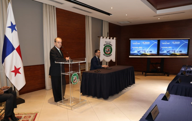 Estuvimos presentes en el Seminario de Actualización al Servicio Exterior de la Cancillería