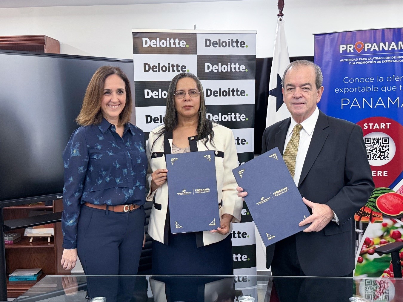 Firma de Memorando de Entendimiento con Deloitte Panamá