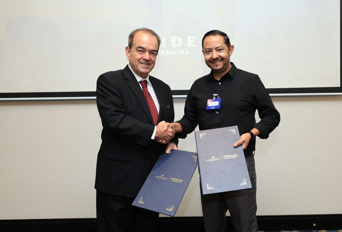 Memorando de Entendimiento con  LIDE Panamá
